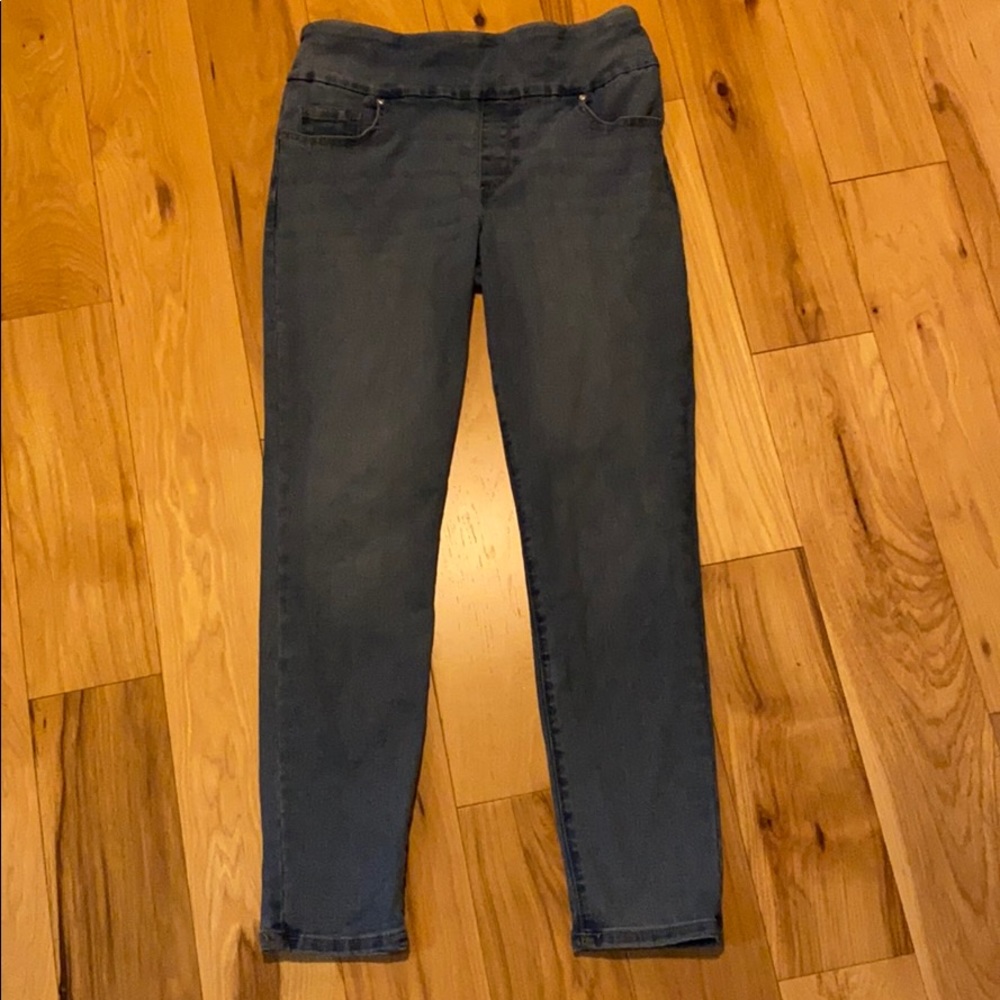 Lee’s Pull On Sculpting Skinny Jeans